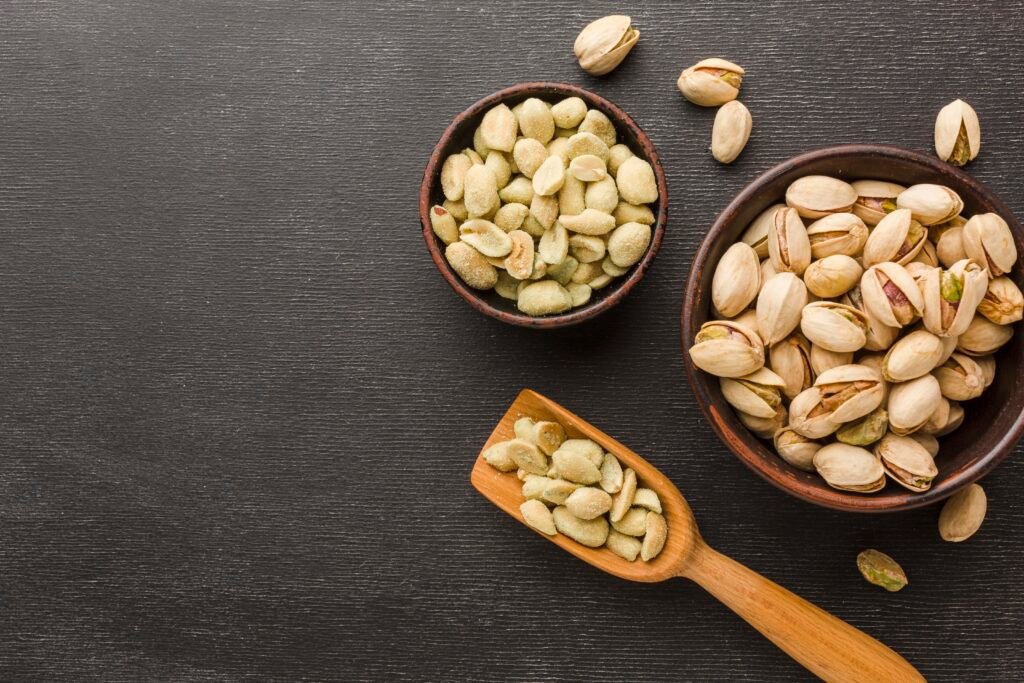 <a href="https://www.freepik.com/free-photo/top-view-pistachio-with-copy-space_7790570.htm#fromView=search&page=1&position=1&uuid=30a7ecef-f4b9-4d43-94d8-854fb98c5456">Image by freepik</a>
